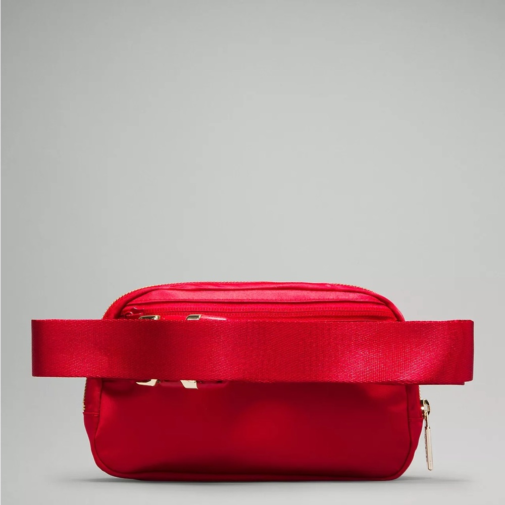 Lululemon lunar new year everywhere belt bag red and gold special edition - Picture 2 of 5